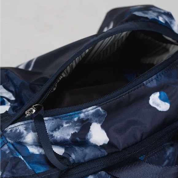 Lululemon Traveling Yogini Rucksack - Picture 7 of 16